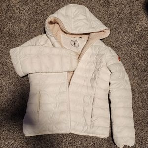 White Sherpa lined Save the Duck puffer